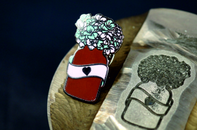 Hard enamel pins: from a sketch to the finished pin
